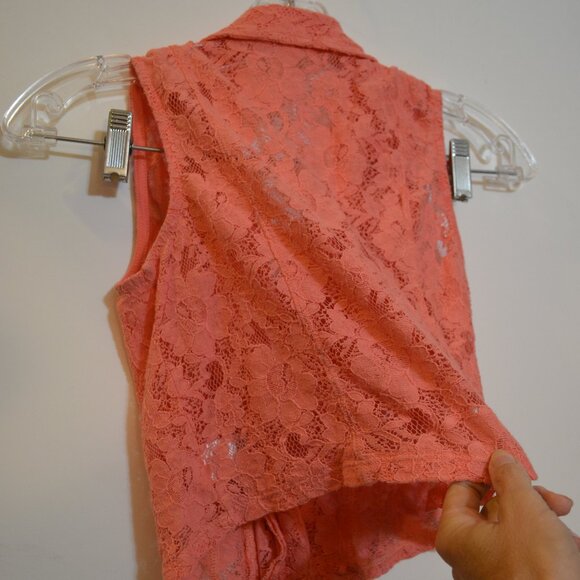 BEAUTEES Designed in Las Angeles Coral Floral Lace Zip Asymmetric Vest Girls 16 - Picture 3 of 7
